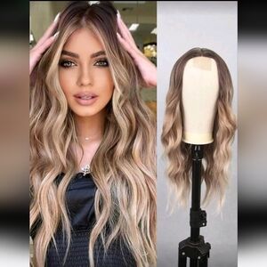 Natural Wavy Blonde Balayage Women's Wig - Soft Ash Blonde 26in